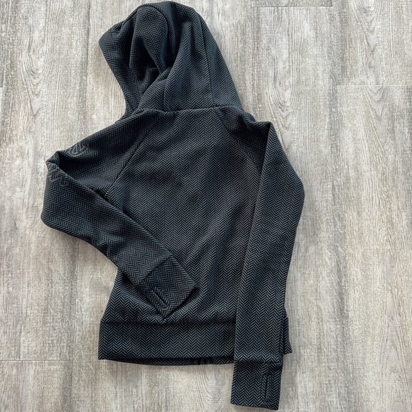 Bench XS hoodie zip up with thumb holes - Picture 4 of 4